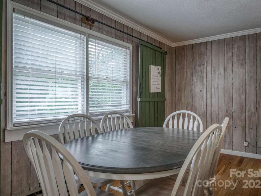 665 Will Robbins Lane, Newland, NC 28657.  MLS# CAR4272320, YatesRealty ID 23874. 