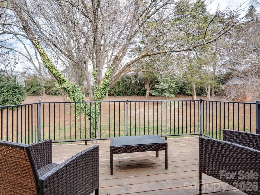 7034 Quail Hill Road, Charlotte, NC 28210.  MLS# CAR4341134, YatesRealty ID 23874. 
