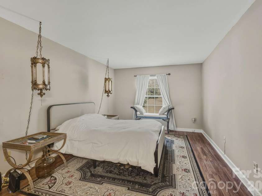 7034 Quail Hill Road, Charlotte, NC 28210.  MLS# CAR4399456, YatesRealty ID 23874. 