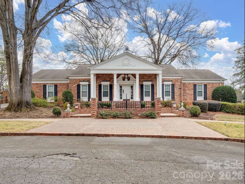 7034 Quail Hill Road, Charlotte, NC 28210.  MLS# CAR4399456, YatesRealty ID 23874. 