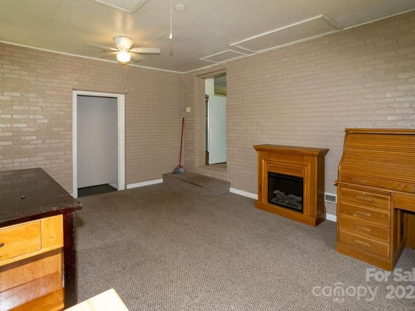 50 Taft Street, Black Mountain, NC 28711.  MLS# CAR4277647, YatesRealty ID 23875. 