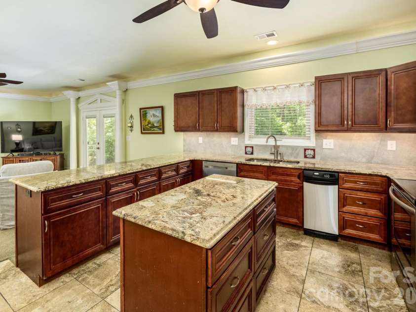 119 Cottontail Lane, Statesville, NC 28677.  MLS# CAR4380032, YatesRealty ID 23876. 