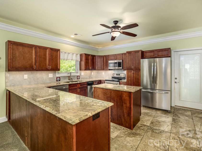 119 Cottontail Lane, Statesville, NC 28677.  MLS# CAR4380032, YatesRealty ID 23876. 