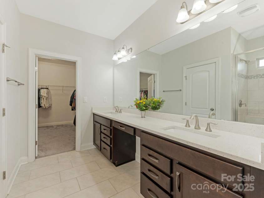 4305 Twenty Grand Drive, Indian Trail, NC 28079.  MLS# CAR4267509, YatesRealty ID 23876. Primary bath