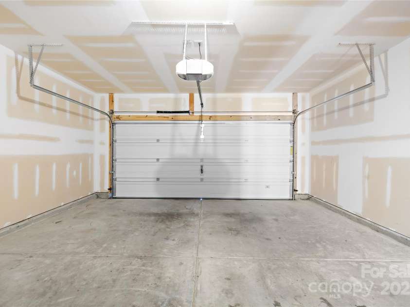 921 Summerlake Drive, Fort Mill, SC 29715.  MLS# CAR4272360, YatesRealty ID 23877. 2 car Garage