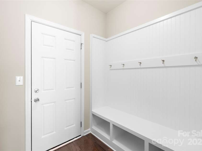 921 Summerlake Drive, Fort Mill, SC 29715.  MLS# CAR4272360, YatesRealty ID 23877. Drop Zone near garage