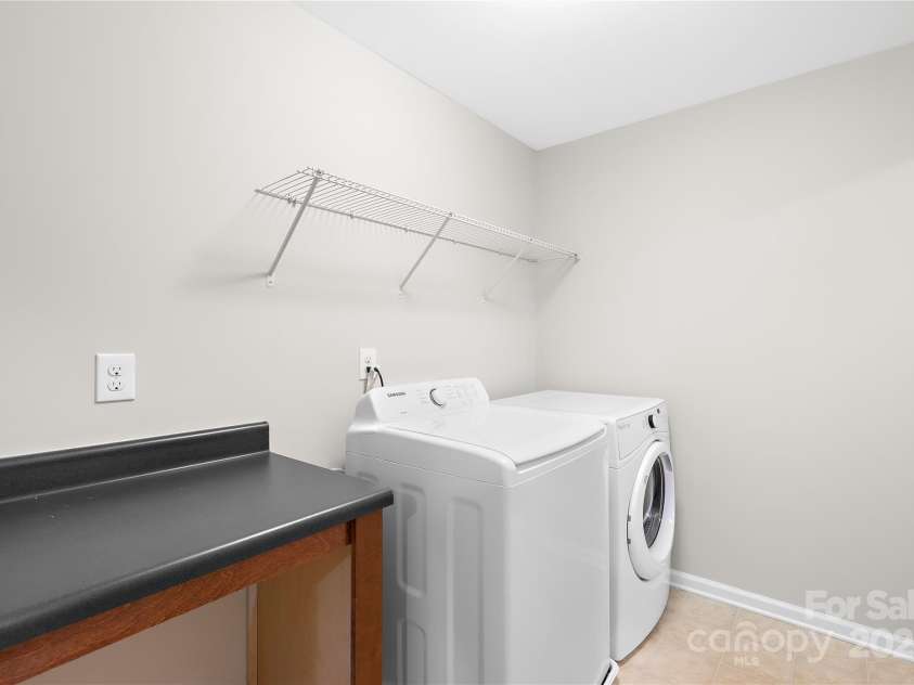 921 Summerlake Drive, Fort Mill, SC 29715.  MLS# CAR4272360, YatesRealty ID 23877. Laundry Room
