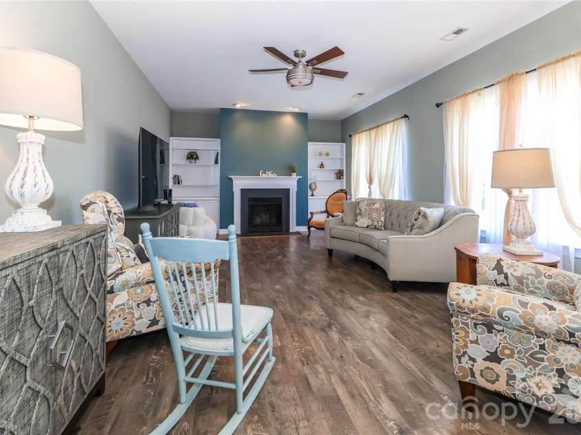 106 Planters Drive, Statesville, NC 28677.  MLS# CAR4383906, YatesRealty ID 23878. 