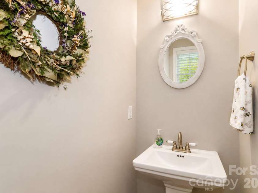 106 Planters Drive, Statesville, NC 28677.  MLS# CAR4383906, YatesRealty ID 23878. 
