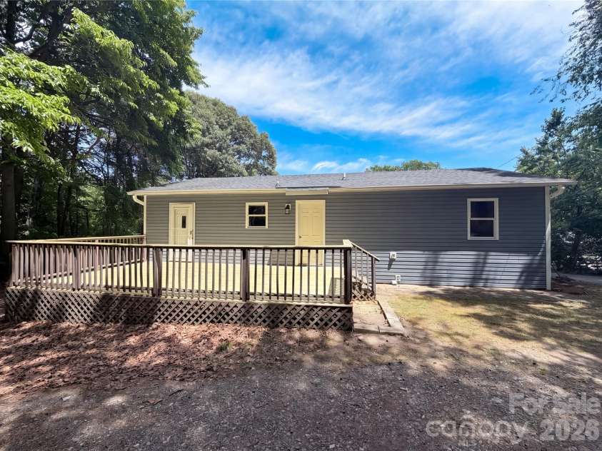 186 Jasmine Circle, Troutman, NC 28166.  MLS# CAR4379699, YatesRealty ID 23879. 