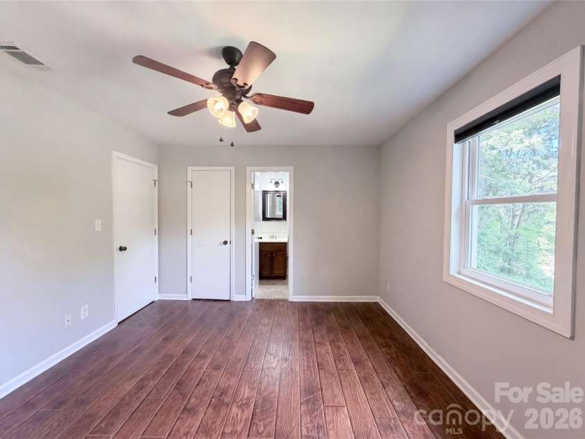 186 Jasmine Circle, Troutman, NC 28166.  MLS# CAR4379699, YatesRealty ID 23879. 