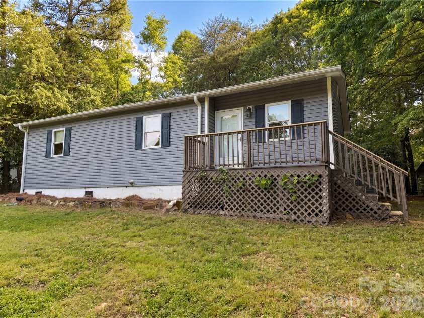 186 Jasmine Circle, Troutman, NC 28166.  MLS# CAR4379699, YatesRealty ID 23879. 