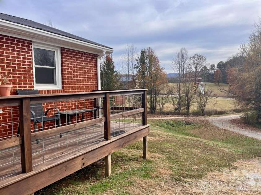 54 Dee Cable Drive, Marion, NC 28752.  MLS# CAR4302367, YatesRealty ID 2388. 