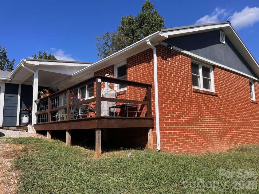 54 Dee Cable Drive, Marion, NC 28752.  MLS# CAR4302367, YatesRealty ID 2388. 