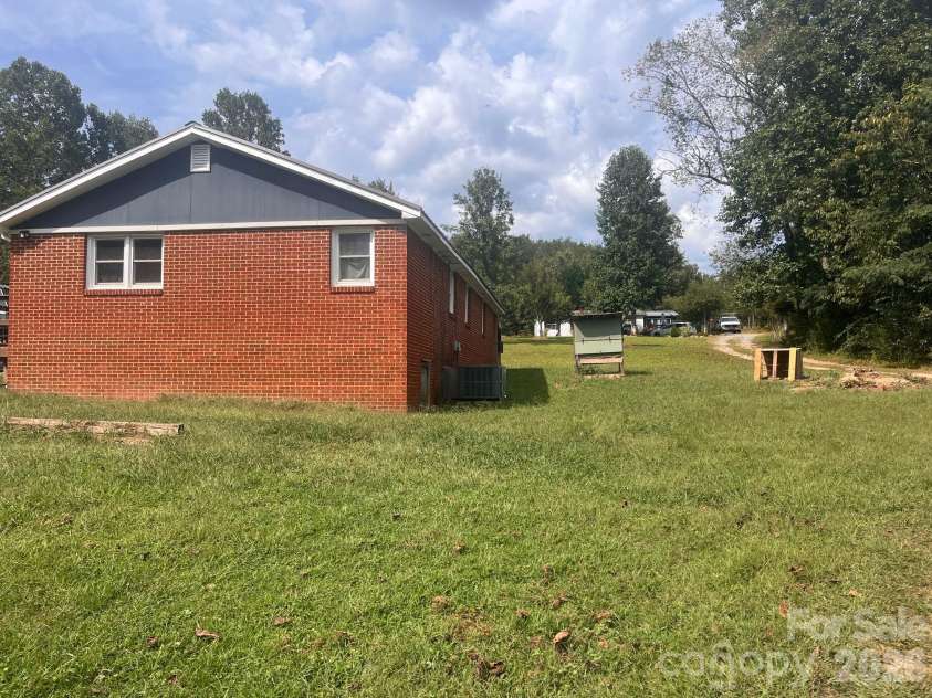 54 Dee Cable Drive, Marion, NC 28752.  MLS# CAR4302367, YatesRealty ID 2388. 