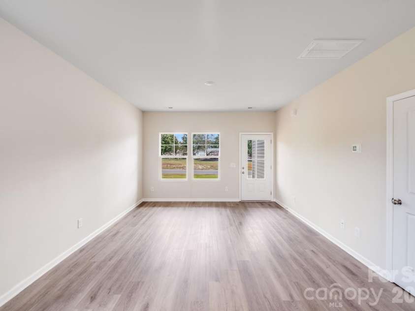 110 Peppervine Lane, Statesville, NC 28625.  MLS# CAR4308366, YatesRealty ID 23880. 