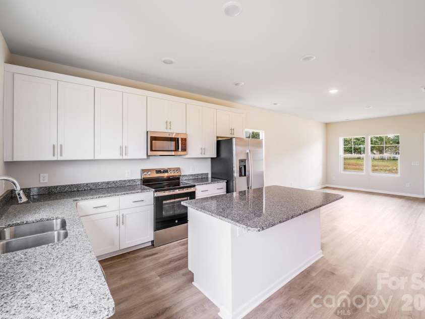 110 Peppervine Lane, Statesville, NC 28625.  MLS# CAR4308366, YatesRealty ID 23880. 