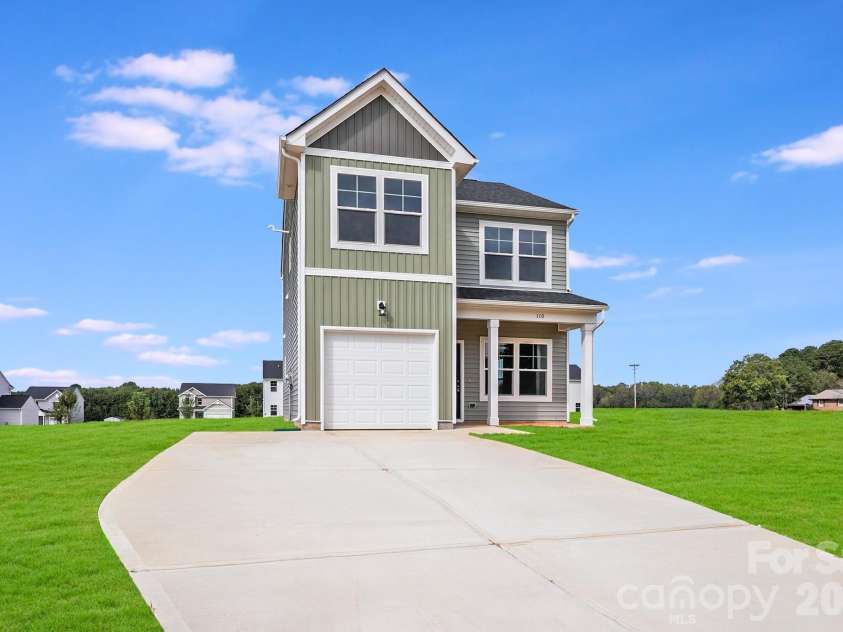 110 Peppervine Lane, Statesville, NC 28625.  MLS# CAR4308366, YatesRealty ID 23880. 