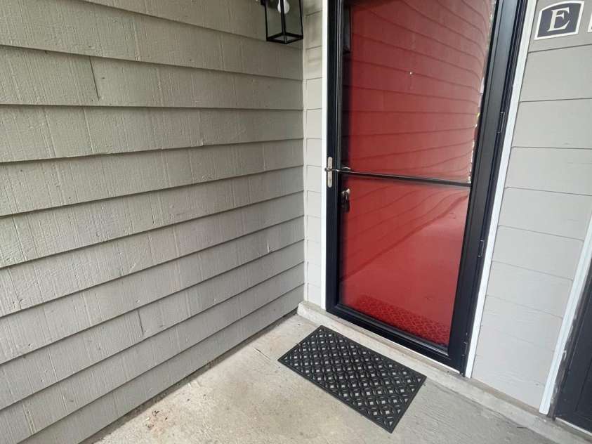 3200 Heathstead Place, Charlotte, NC 28210.  MLS# CAR4270773, YatesRealty ID 23880. Exterior & front door recently painted