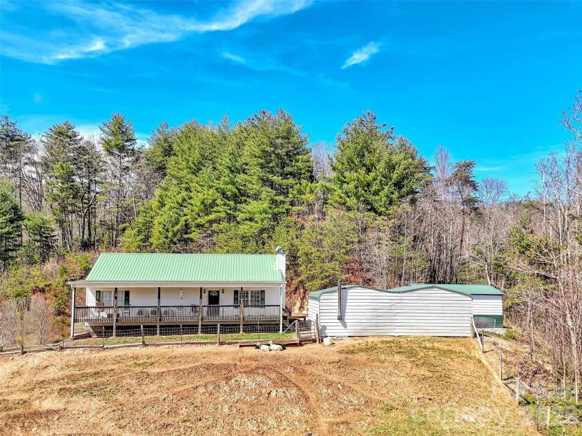 39 Millard Cove Road, Leicester, NC 28748.  MLS# CAR4355242, YatesRealty ID 23882. 