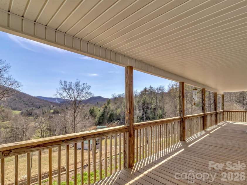 39 Millard Cove Road, Leicester, NC 28748.  MLS# CAR4355242, YatesRealty ID 23882. 