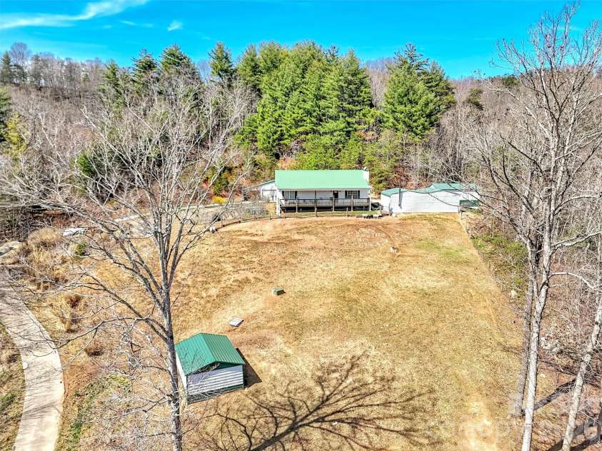 39 Millard Cove Road, Leicester, NC 28748.  MLS# CAR4355242, YatesRealty ID 23882. 