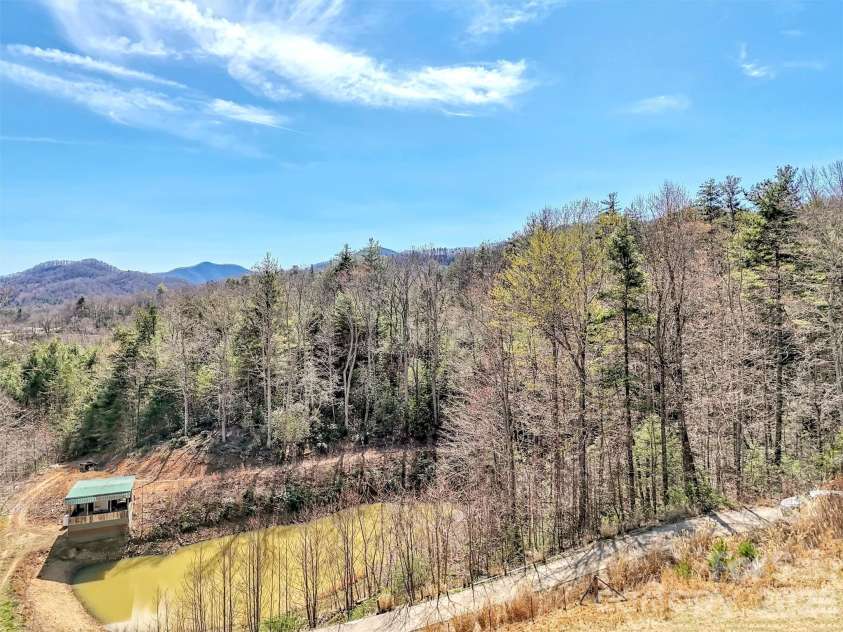39 Millard Cove Road, Leicester, NC 28748.  MLS# CAR4355242, YatesRealty ID 23882. 
