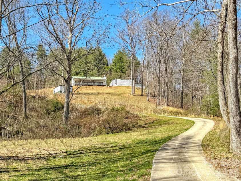 39 Millard Cove Road, Leicester, NC 28748.  MLS# CAR4355242, YatesRealty ID 23882. 