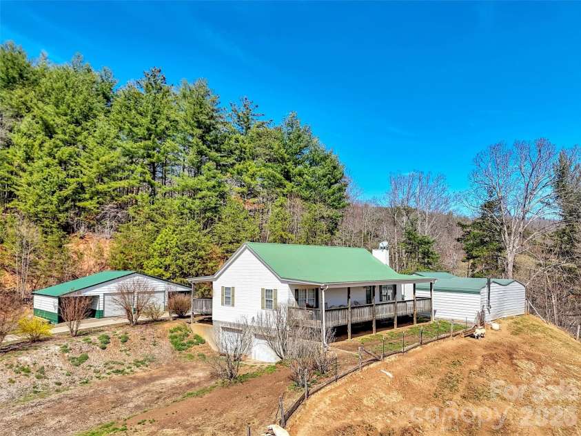 39 Millard Cove Road, Leicester, NC 28748.  MLS# CAR4355242, YatesRealty ID 23882. Beautiful Setting