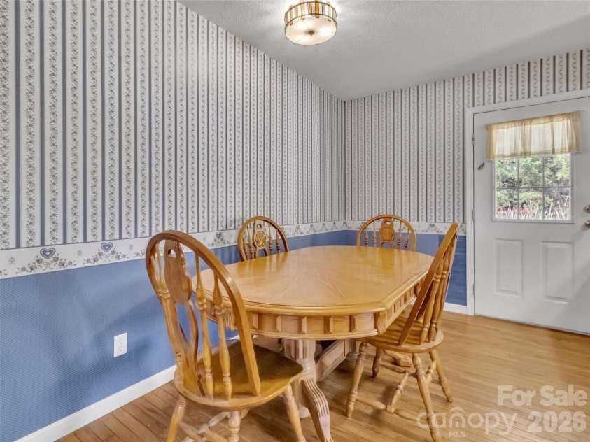39 Millard Cove Road, Leicester, NC 28748.  MLS# CAR4355242, YatesRealty ID 23882. Dining Area