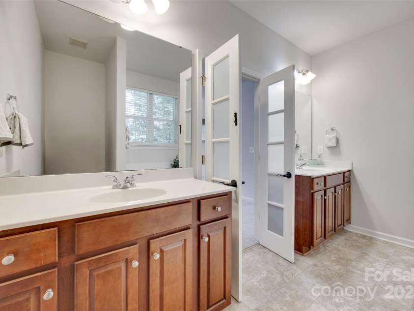 727 Torrey Pines Lane, Fort Mill, SC 29715.  MLS# CAR4265356, YatesRealty ID 23882. 