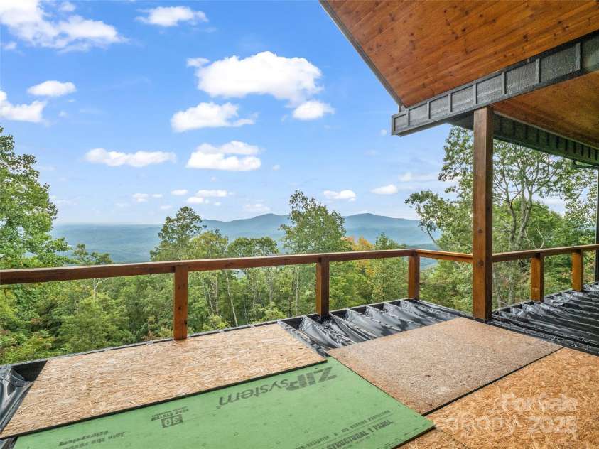 93 Chesterfield Drive, Mill Spring, NC 28756.  MLS# CAR4277371, YatesRealty ID 23883. 