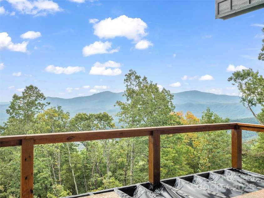 93 Chesterfield Drive, Mill Spring, NC 28756.  MLS# CAR4277371, YatesRealty ID 23883. 