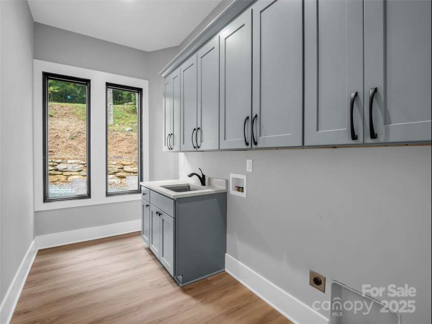 93 Chesterfield Drive, Mill Spring, NC 28756.  MLS# CAR4277371, YatesRealty ID 23883. 