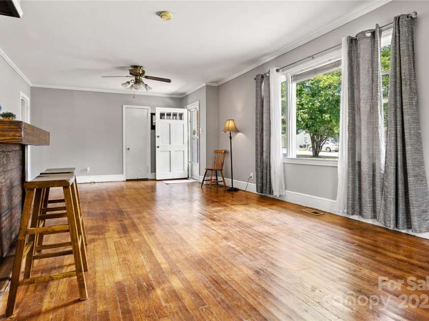 1617 Madison Street, Rock Hill, SC 29732.  MLS# CAR4272308, YatesRealty ID 23884. Living Room w/Original Hardwood Flooring