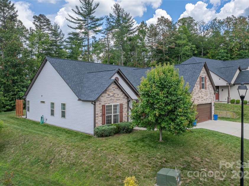 309 Wild Ginger Court, Weaverville, NC 28787.  MLS# CAR4277485, YatesRealty ID 23886. 