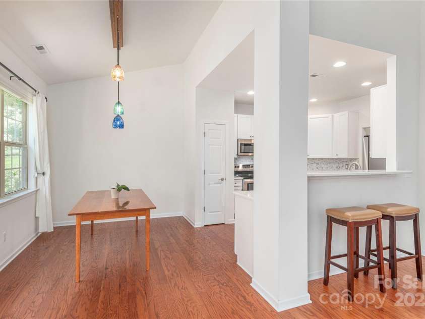 309 Wild Ginger Court, Weaverville, NC 28787.  MLS# CAR4277485, YatesRealty ID 23886. Eat in Kitchen/Breakfast Nook