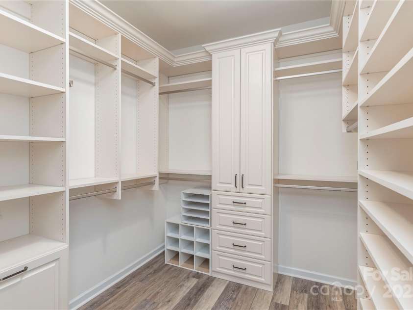309 Wild Ginger Court, Weaverville, NC 28787.  MLS# CAR4277485, YatesRealty ID 23886. Fantastic Closet Organizer
