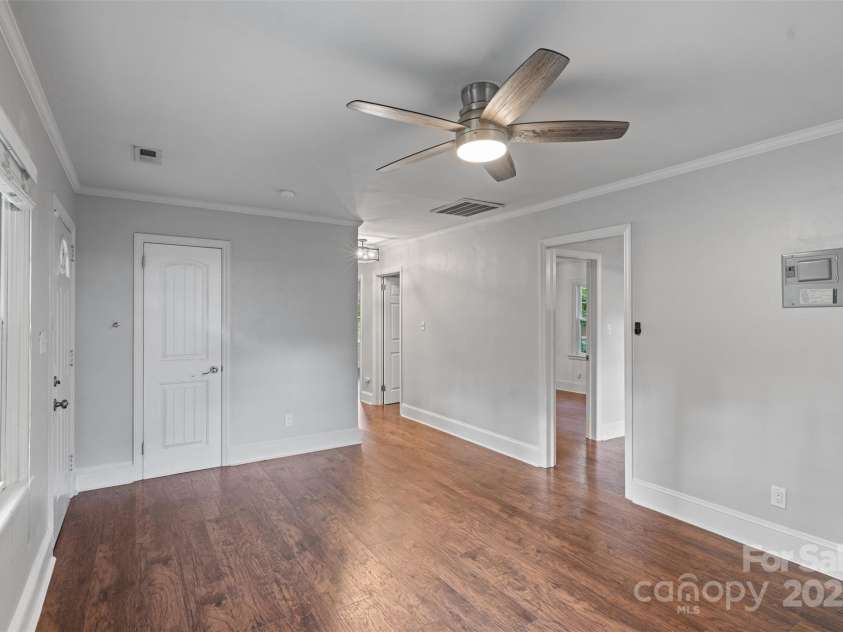 2953 Enfield Road, Charlotte, NC 28205.  MLS# CAR4259179, YatesRealty ID 23887. 