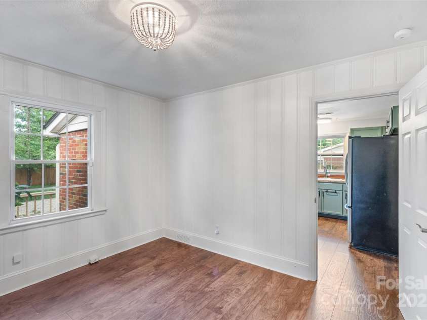 2953 Enfield Road, Charlotte, NC 28205.  MLS# CAR4259179, YatesRealty ID 23887. 