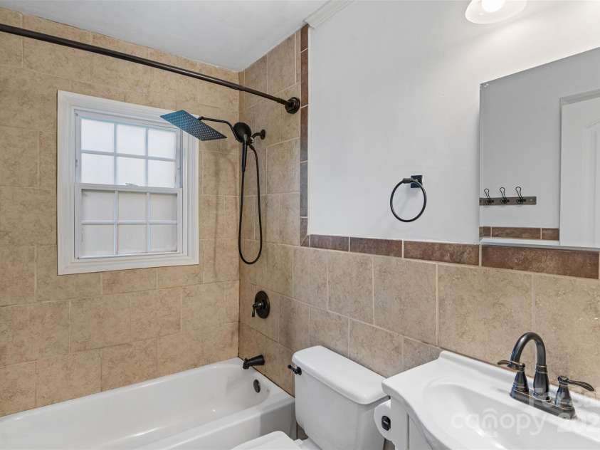 2953 Enfield Road, Charlotte, NC 28205.  MLS# CAR4259179, YatesRealty ID 23887. 