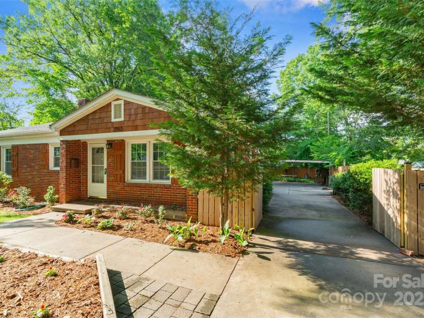 2953 Enfield Road, Charlotte, NC 28205.  MLS# CAR4259179, YatesRealty ID 23887. 