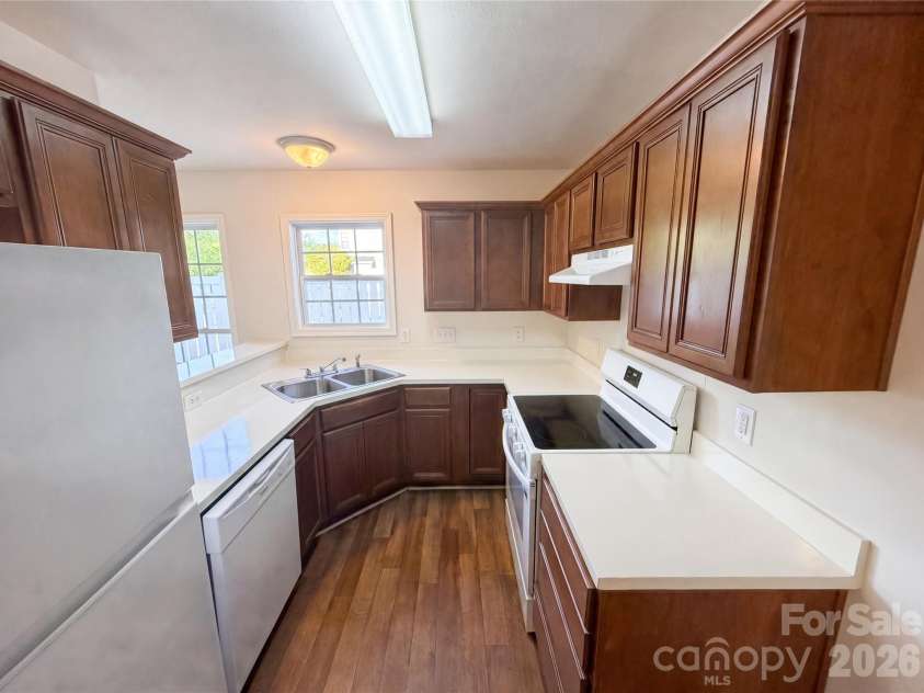 9510 Littleleaf Drive, Charlotte, NC 28215.  MLS# CAR4373582, YatesRealty ID 23887. 