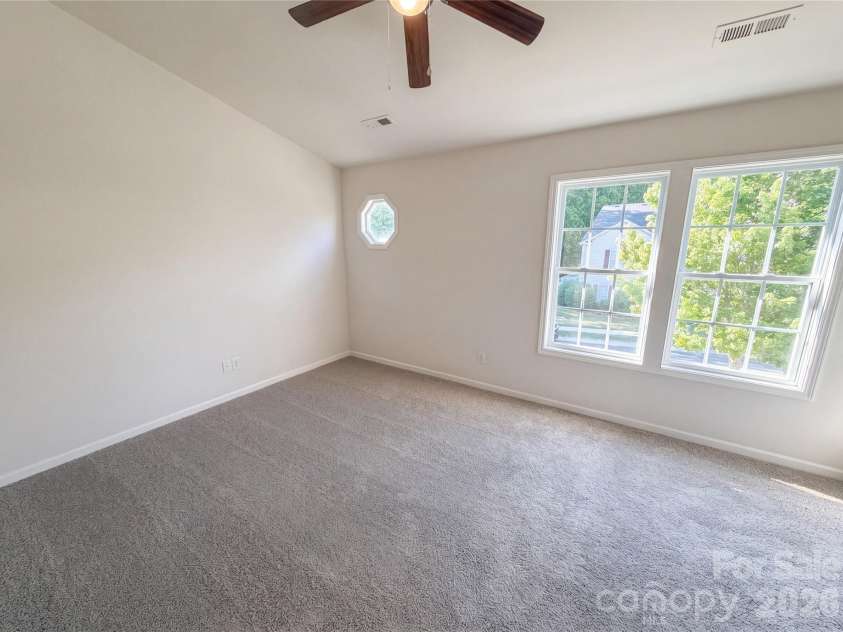 9510 Littleleaf Drive, Charlotte, NC 28215.  MLS# CAR4373582, YatesRealty ID 23887. 
