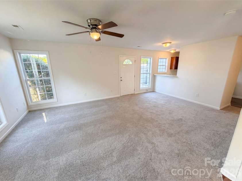 9510 Littleleaf Drive, Charlotte, NC 28215.  MLS# CAR4373582, YatesRealty ID 23887. 