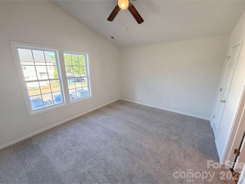 9510 Littleleaf Drive, Charlotte, NC 28215.  MLS# CAR4373582, YatesRealty ID 23887. 