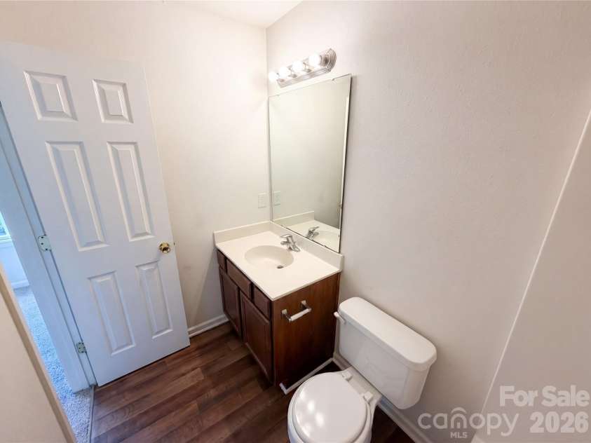 9510 Littleleaf Drive, Charlotte, NC 28215.  MLS# CAR4373582, YatesRealty ID 23887. 