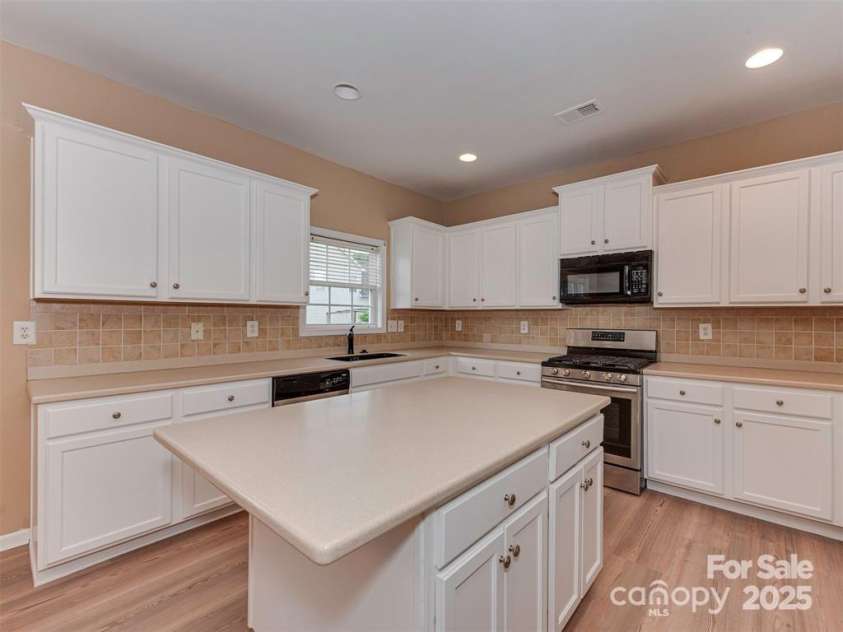 5607 Fulton Ridge Drive, Indian Trail, NC 28079.  MLS# CAR4334552, YatesRealty ID 23888. 