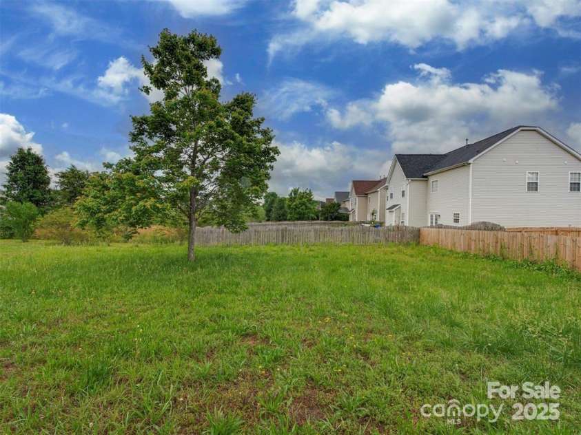 5607 Fulton Ridge Drive, Indian Trail, NC 28079.  MLS# CAR4334552, YatesRealty ID 23888. 