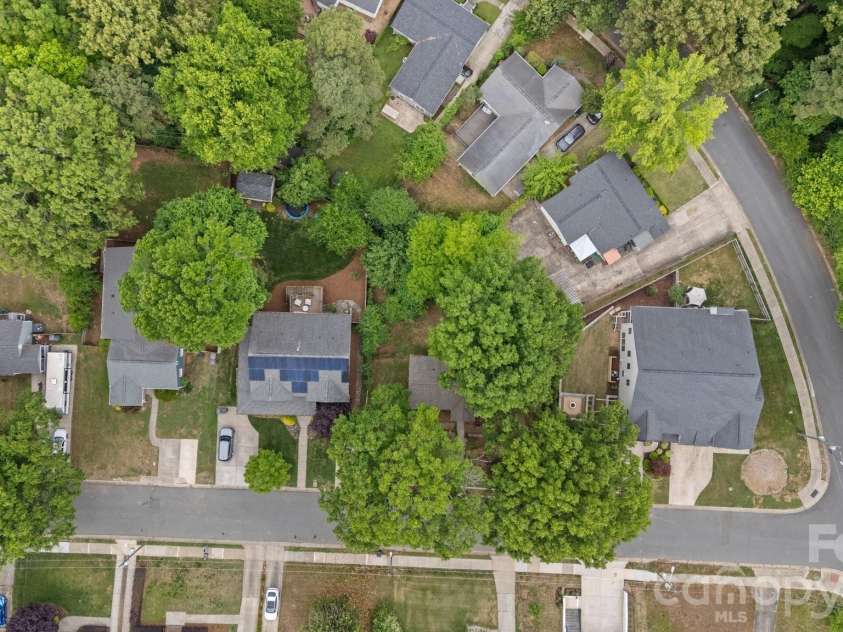 1712 Dunkirk Drive, Charlotte, NC 28203.  MLS# CAR4380787, YatesRealty ID 23889. 
